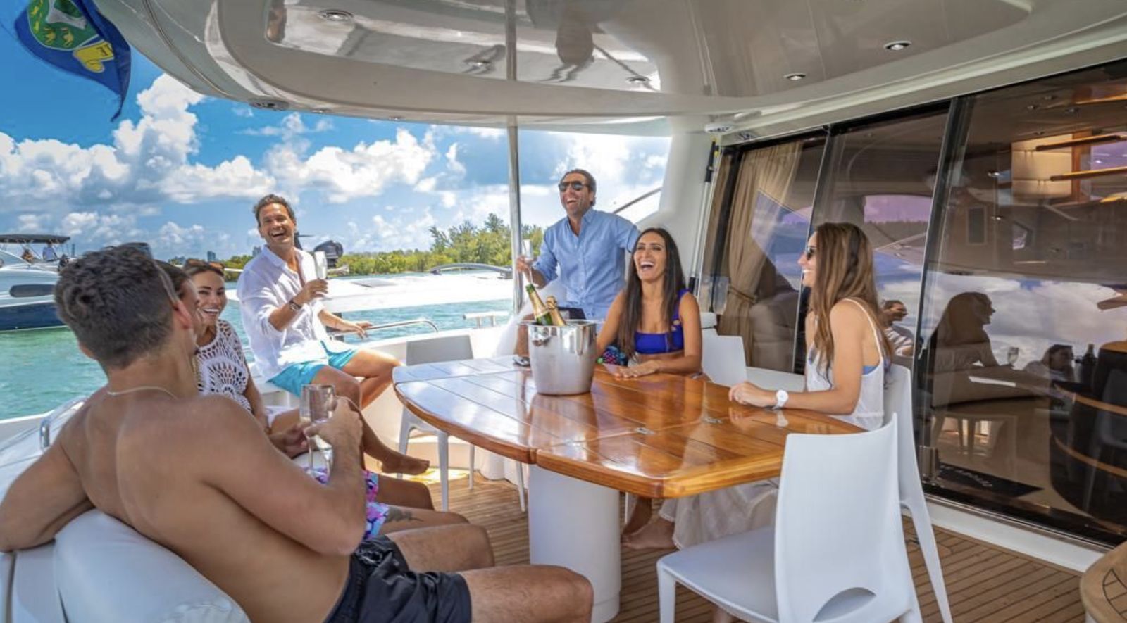 Corporate event on a yacht in Miami: team building on a private boat charter